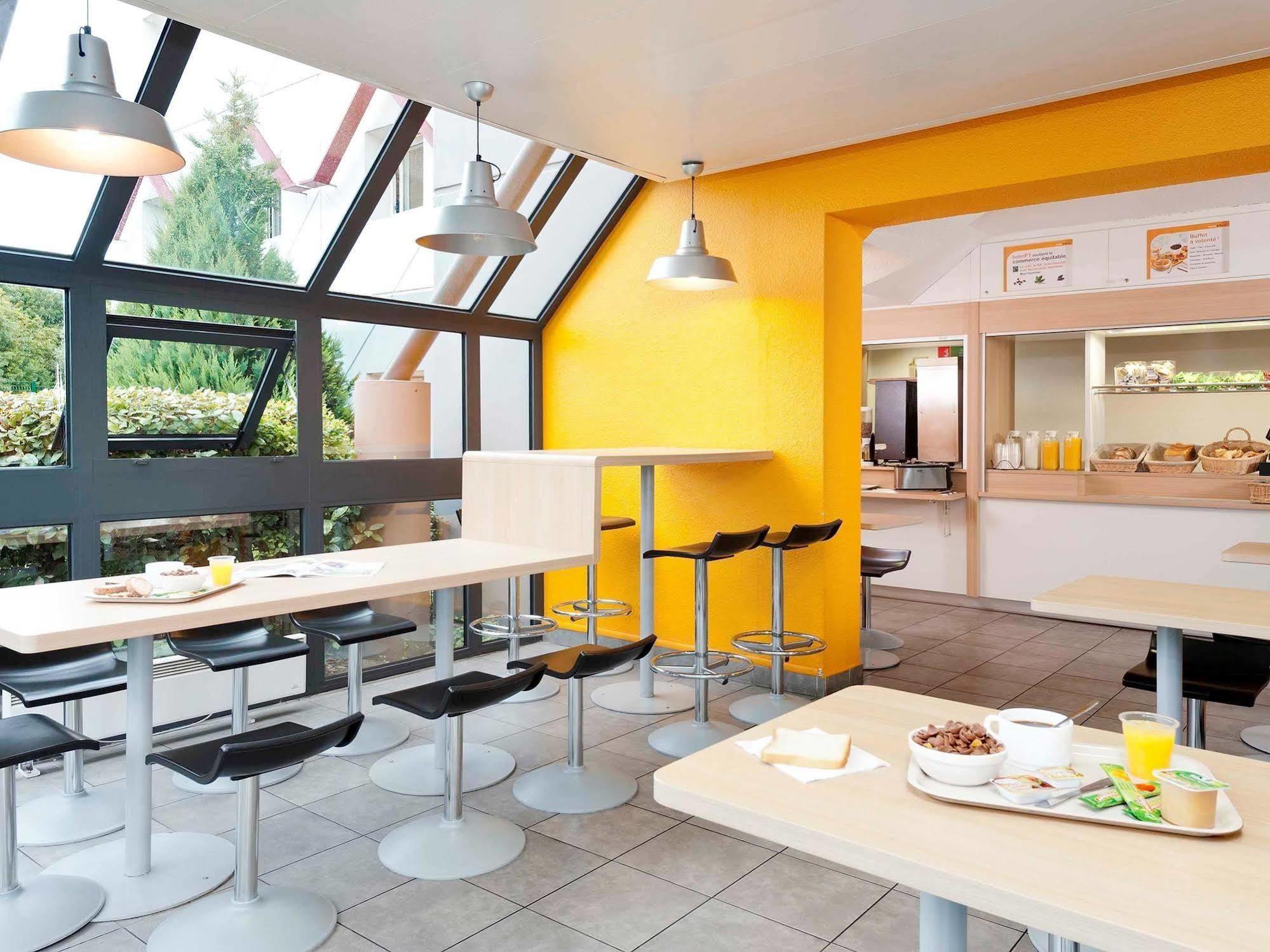 Hotelf1 Saint Etienne La Grand Croix LʼHorme Exterior foto